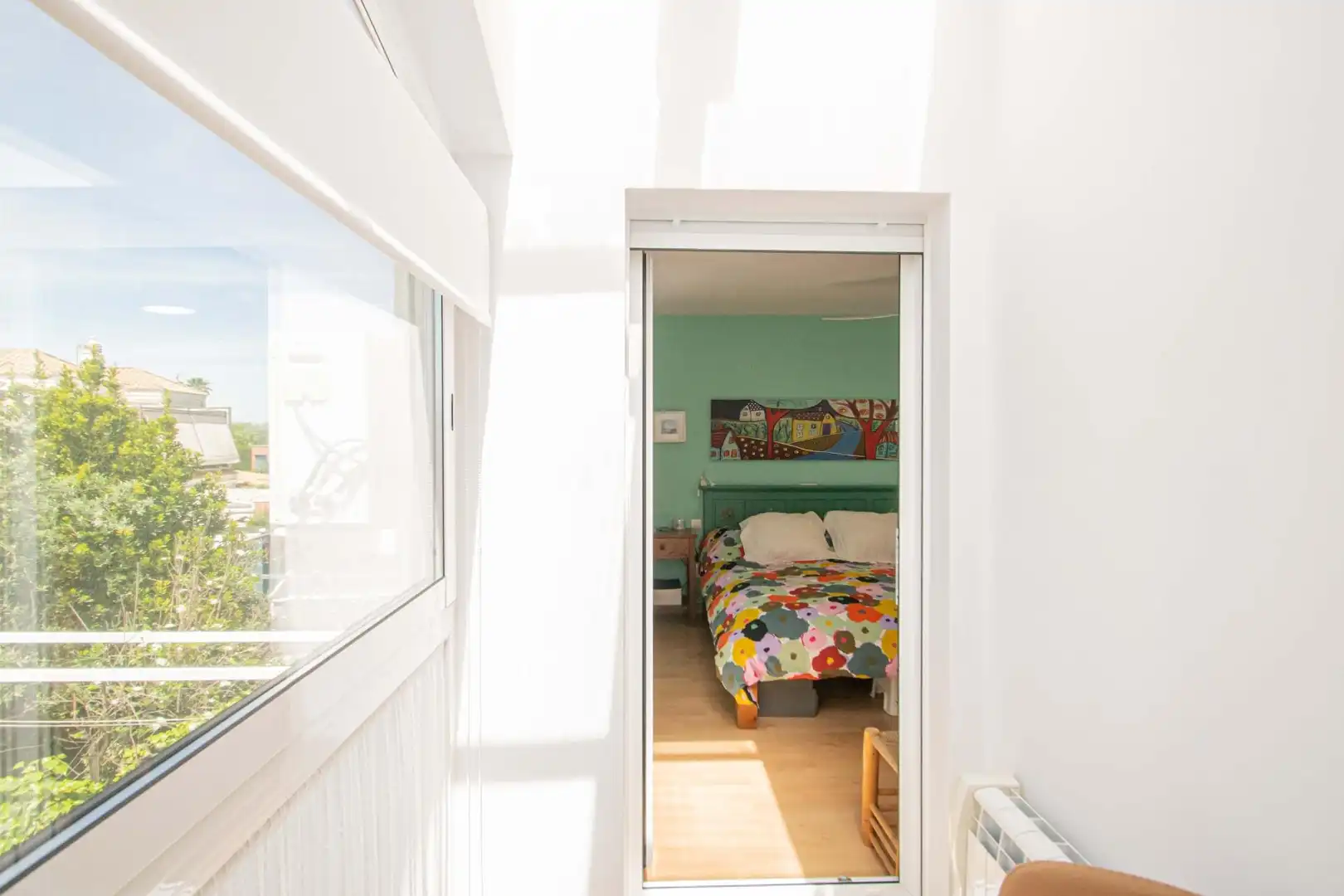 Habitación de Casa adosada en venta en Valencina de la Concepción con Aire acondicionado, Trastero y Piscina comunitaria