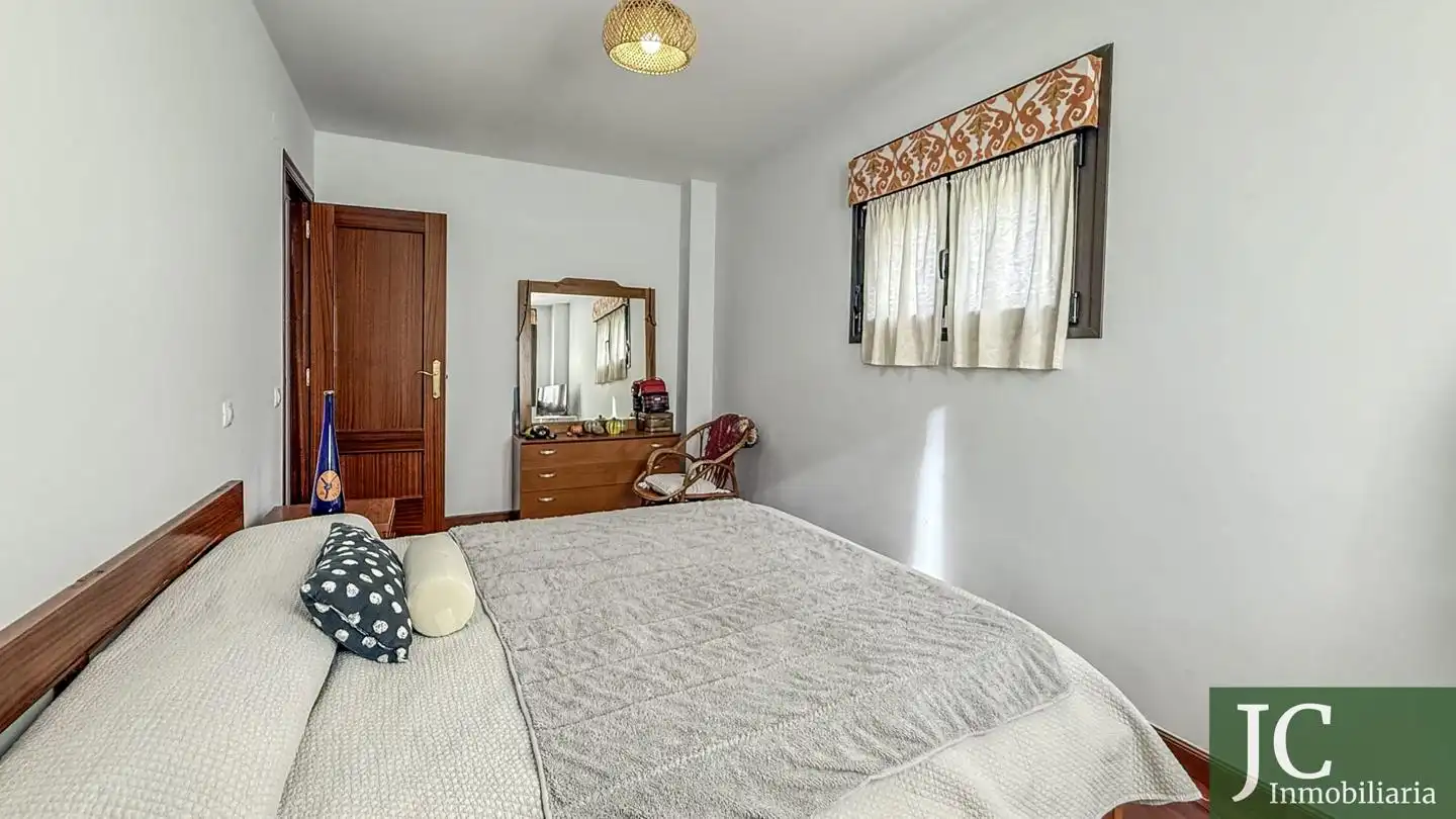 Habitación de Planta baja en venta en Limpias con Calefacción, Jardín privado y Terraza