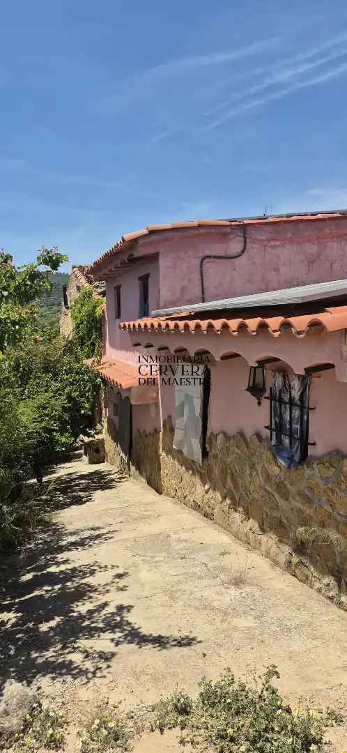 Exterior view of Houses for sale in La Torre d'en Besora