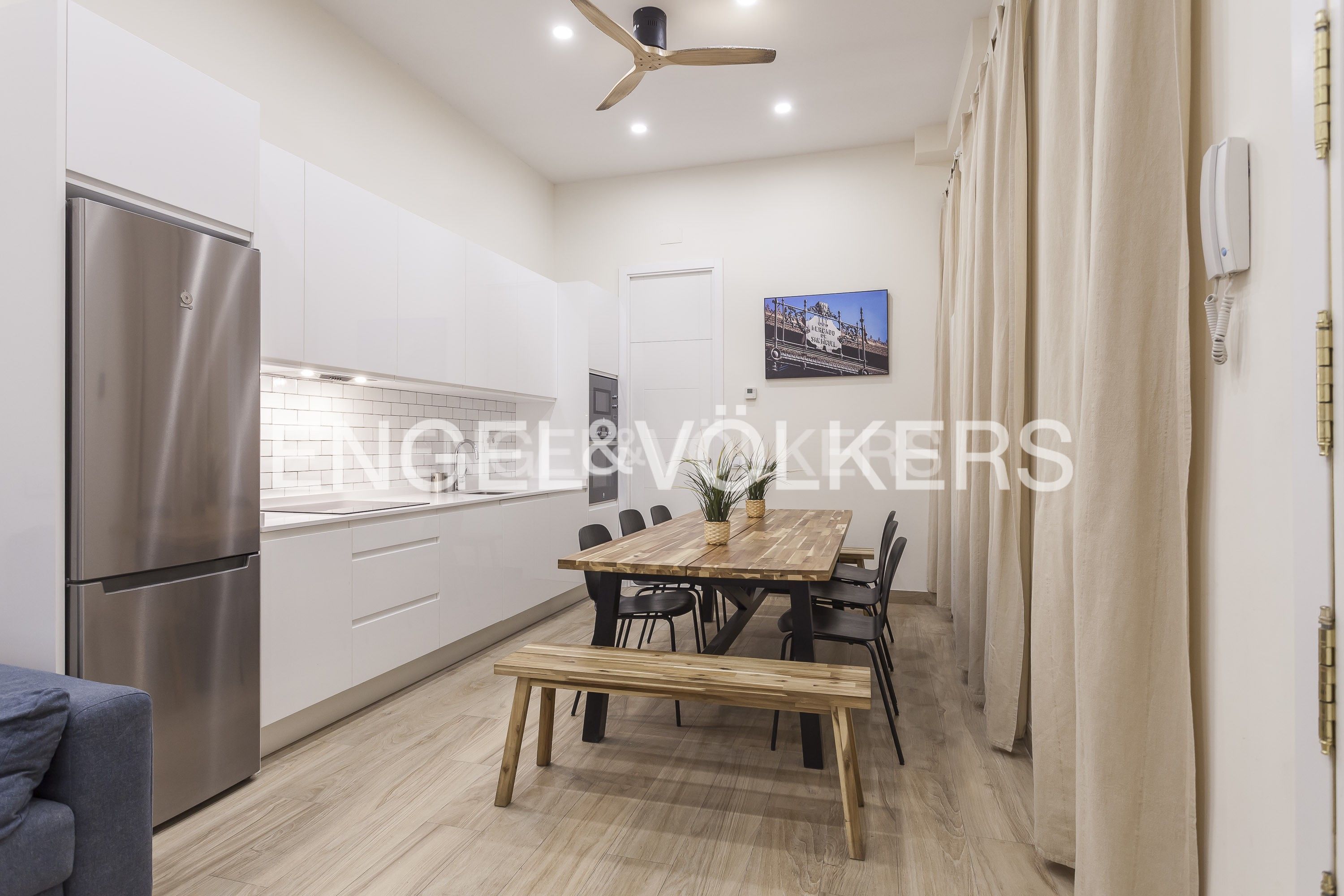 Dining room of Apartment to rent in  Madrid Capital  with Air Conditioner, Heating and Furnished