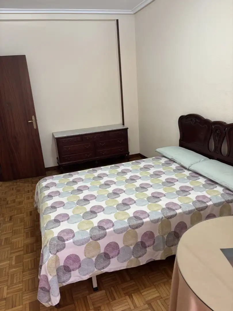 Bedroom of Flat for rent in  Logroño  with Heating, Parquet flooring and Terrace