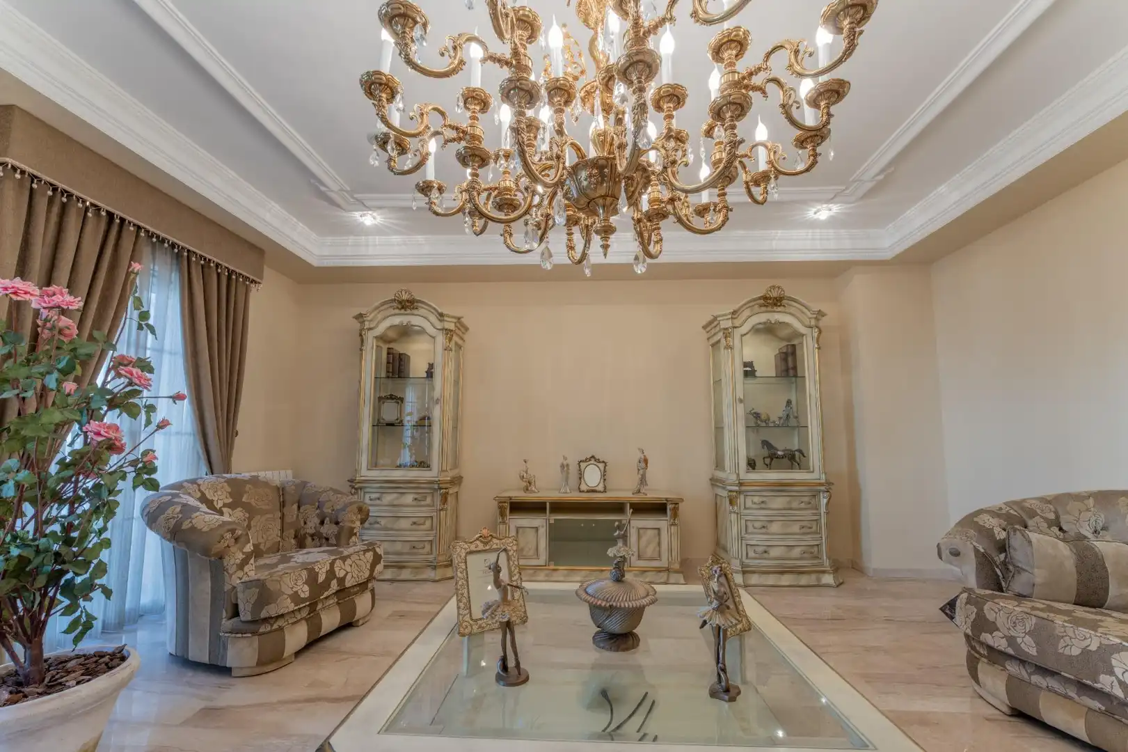 Sala de estar de Casa o chalet en venta en Huesa con Aire acondicionado, Calefacción y Trastero