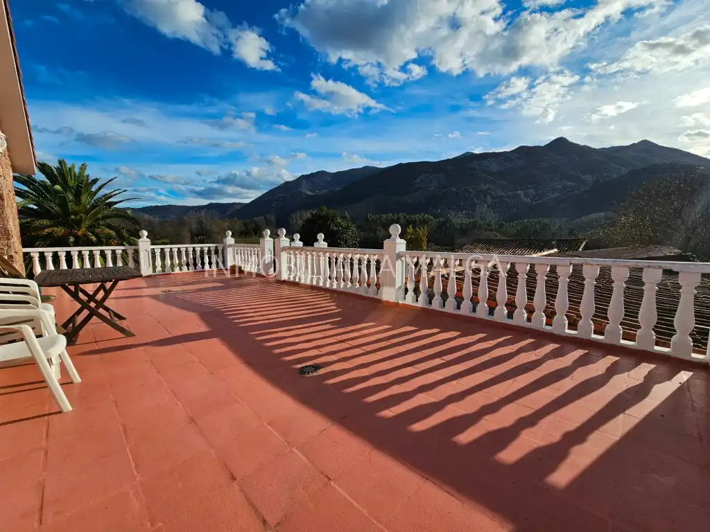 Vista exterior de Casa o chalet en venta en Colunga con Calefacción, Jardín privado y Parquet