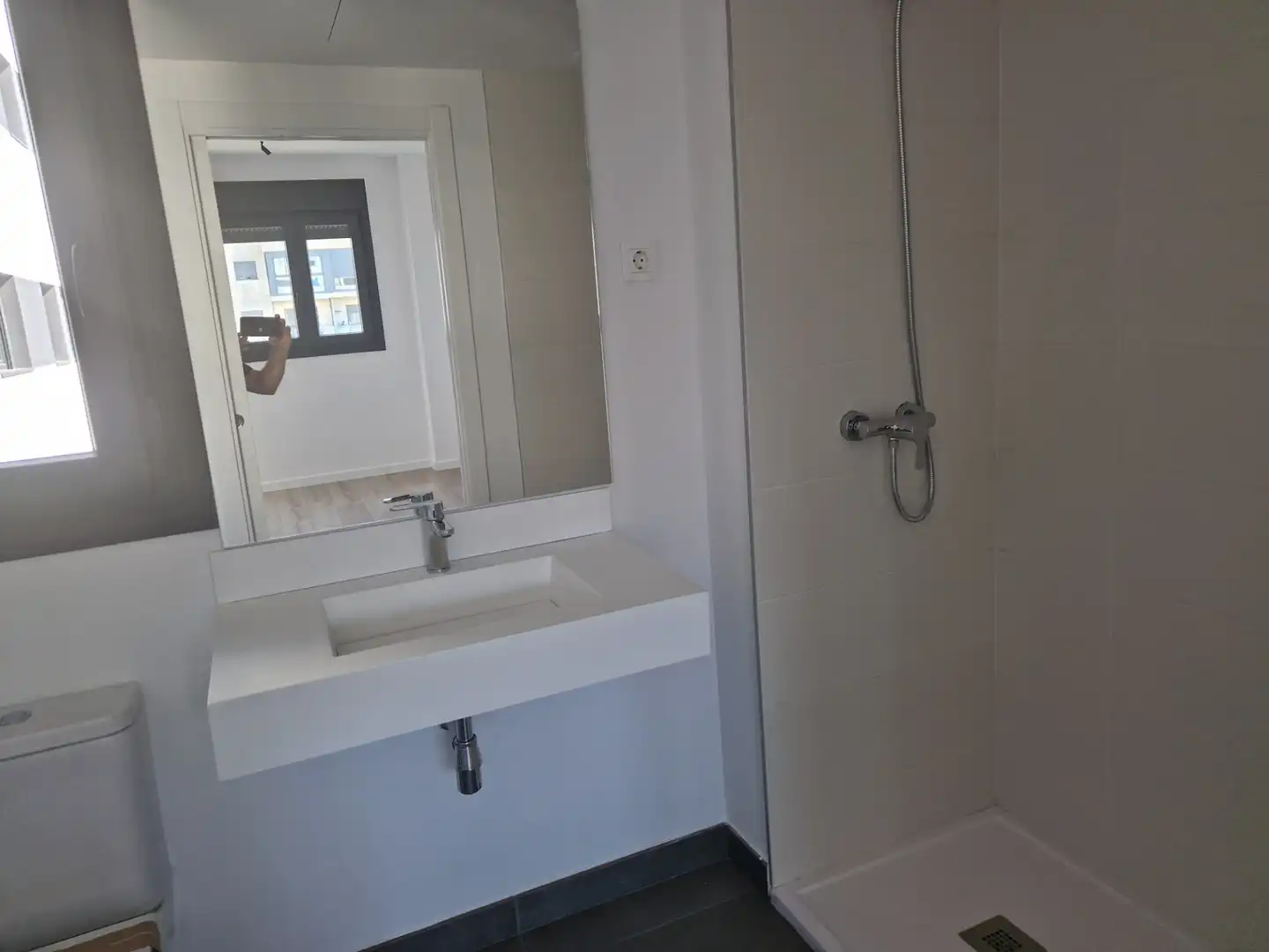 Bathroom of Flat for rent in Barberà del Vallès  with Air Conditioner, Heating and Terrace