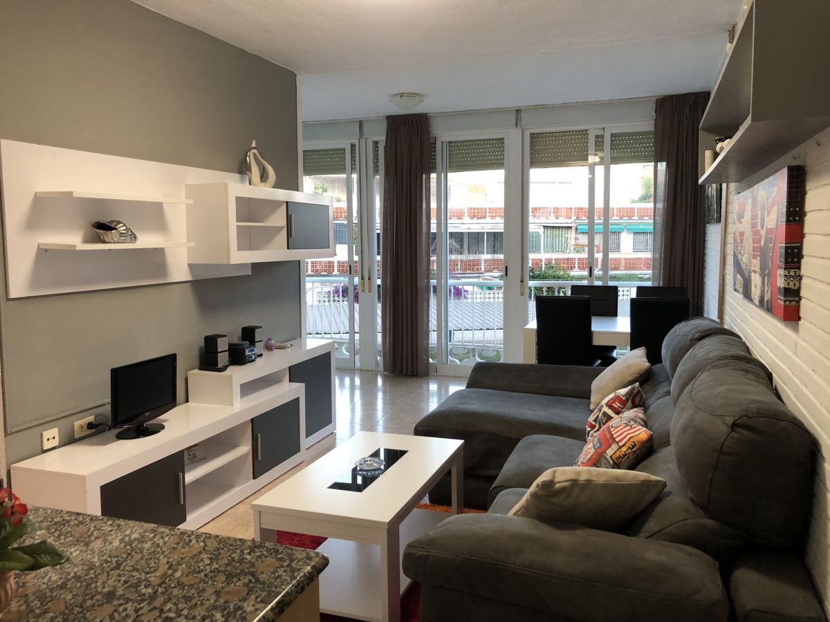 Sala d'estar de Estudi de lloguer en Castellón de la Plana / Castelló de la Plana amb Aire condicionat, Terrassa i Traster