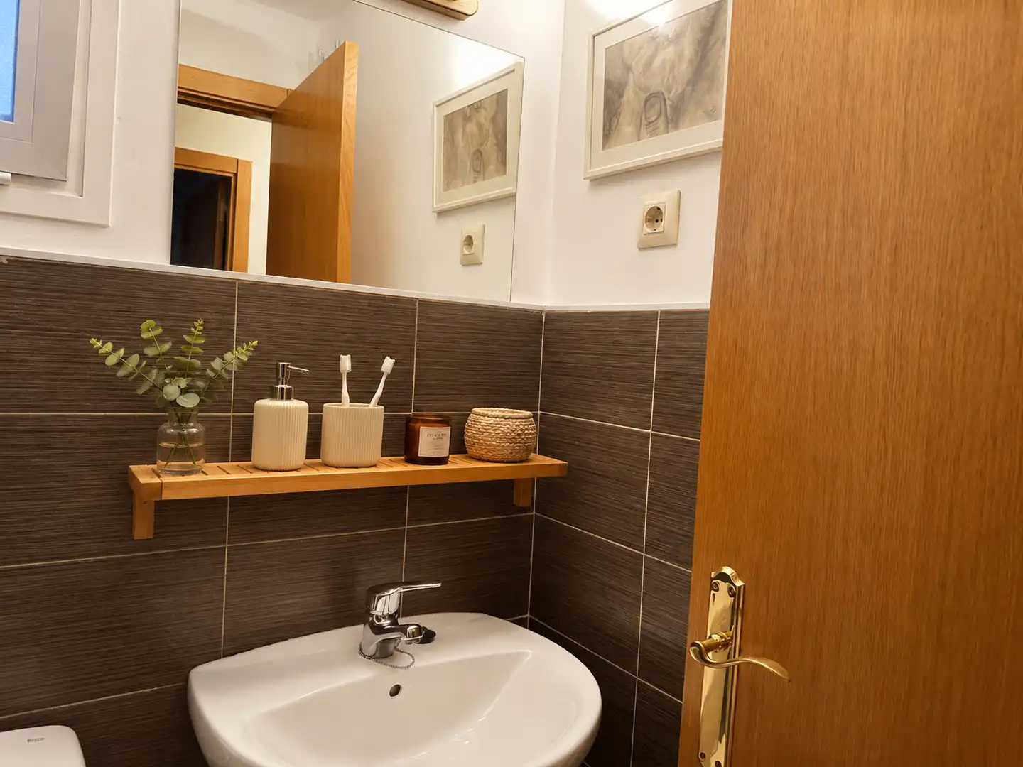 Baño de Piso para compartir en Torrelodones con Aire acondicionado, Calefacción y Amueblado