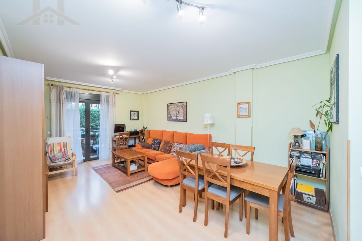Sala de estar de Piso en venta en El Escorial con Calefacción, Terraza y Trastero