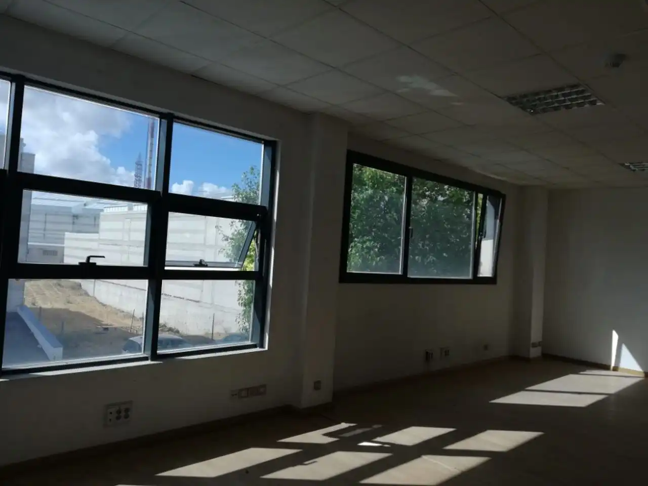 Oficina de alquiler en Villaviciosa de Odón