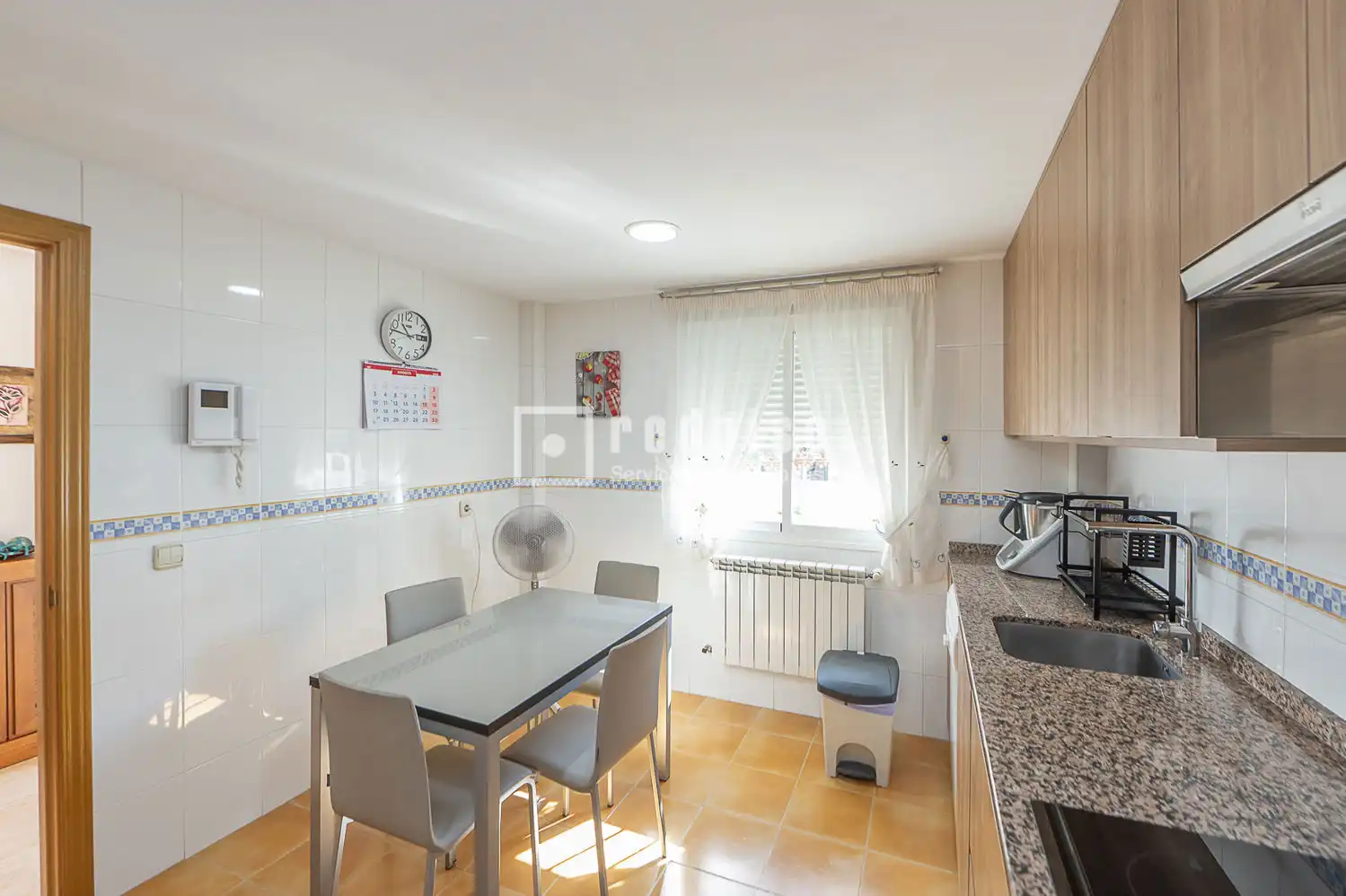 Cuina de Casa o xalet en venda en Valdemoro amb Calefacció, Terrassa i Alarma