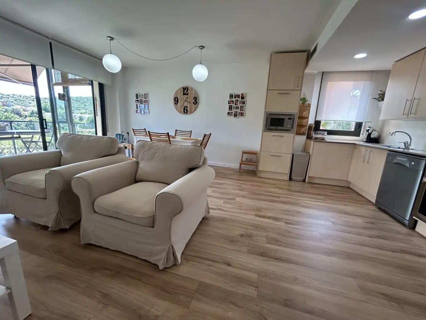Sala de estar de Piso en venta en Llançà con Aire acondicionado, Calefacción y Jardín privado