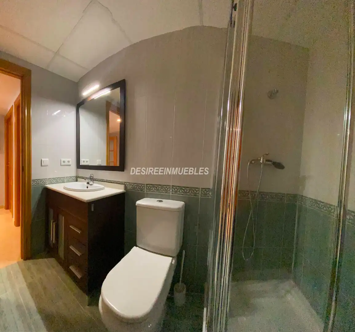 Bathroom of Flat for rent in Valencia  with Air Conditioner, Heating and Terrace