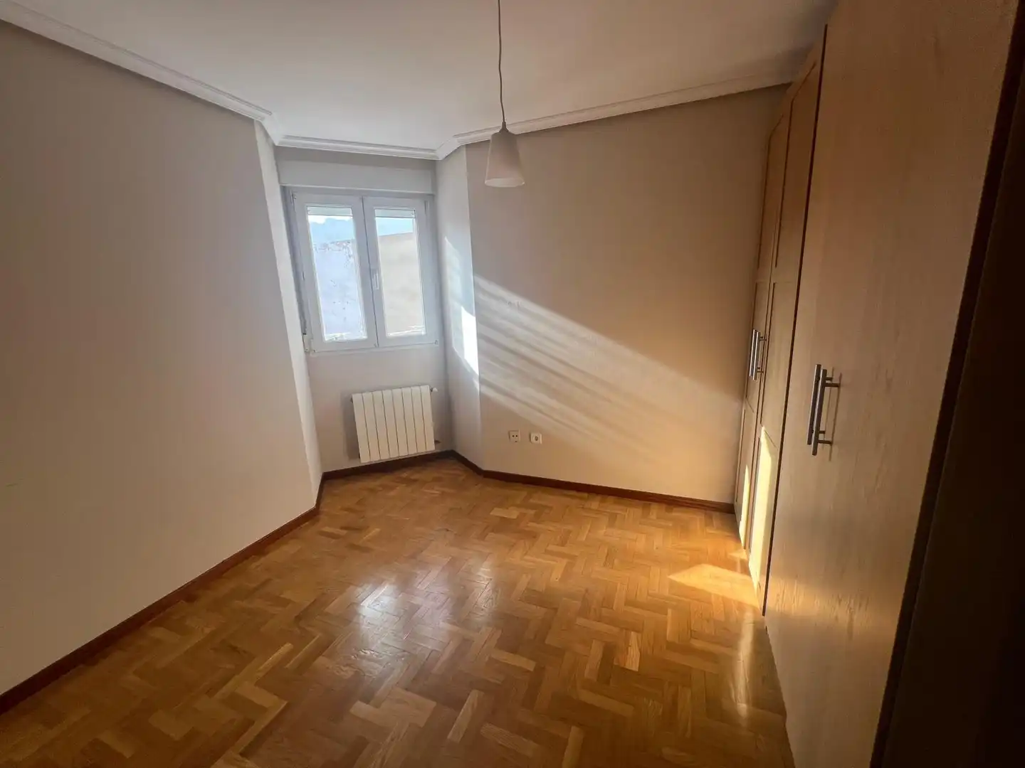 Habitación de Piso en venta en Gijón  con Calefacción, Horno y Lavadora