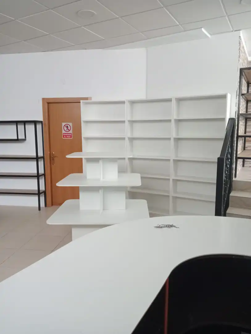 Commercial properties for rent in Negreira  with Furnished