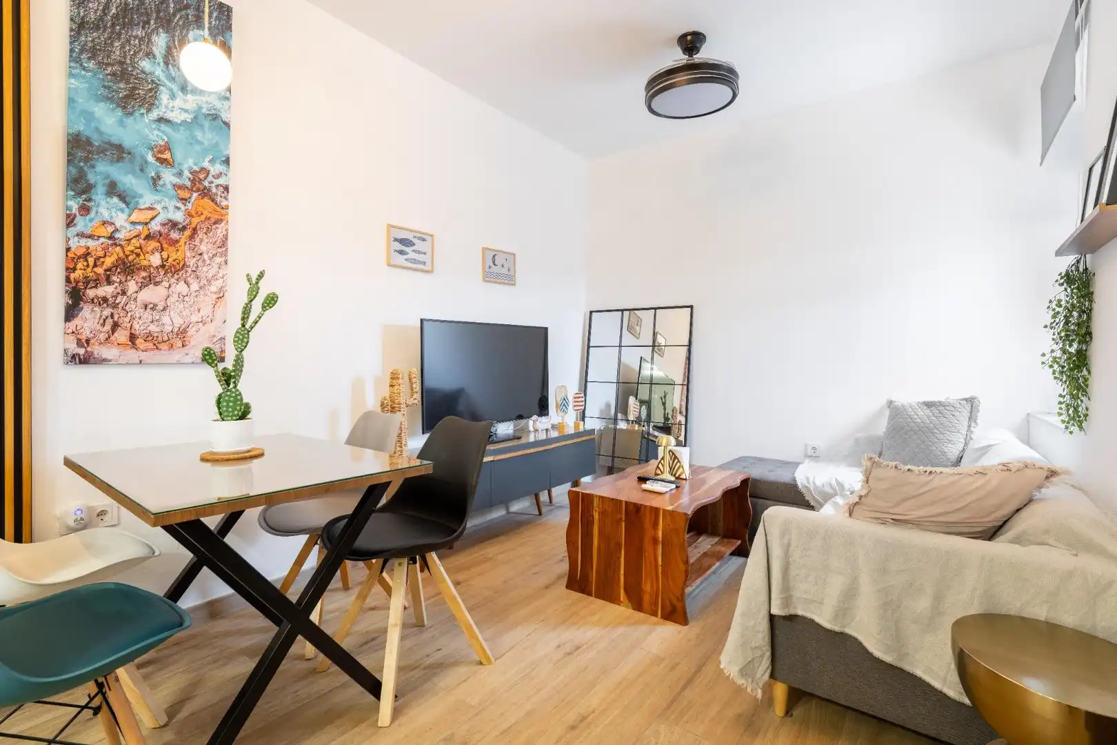 Sala d'estar de Casa o xalet en venda en Almería amb Aire condicionat, Calefacció i Terrassa