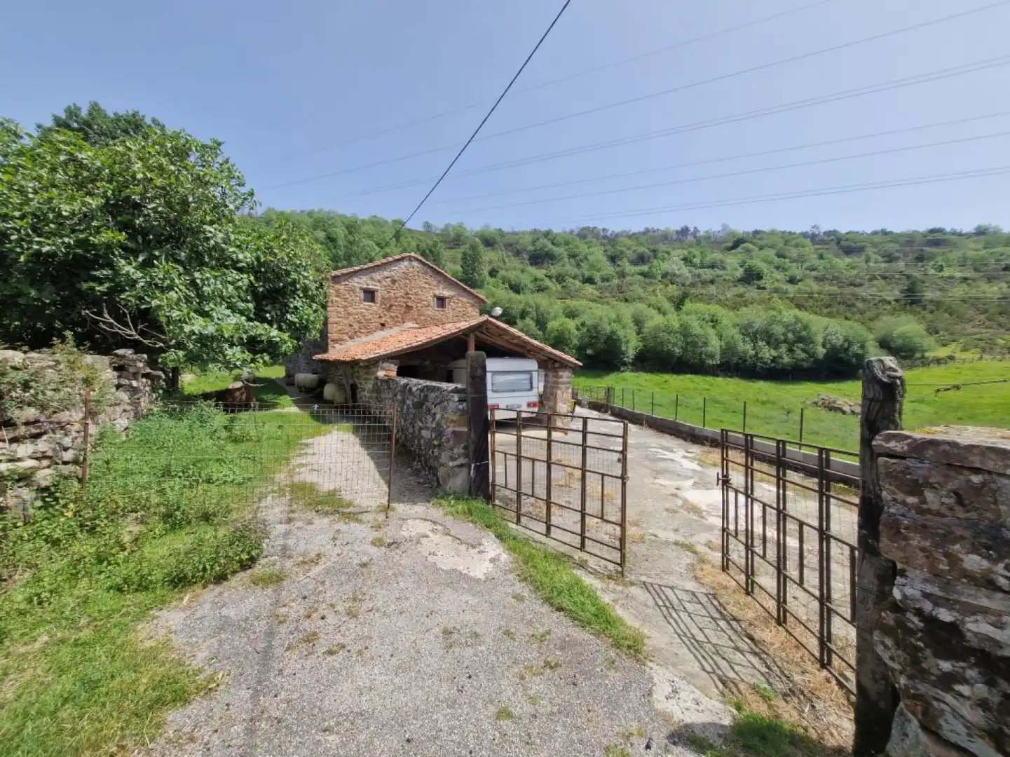 Vista exterior de Casa o chalet en venta en Cieza (Cantabria) con Jardín privado