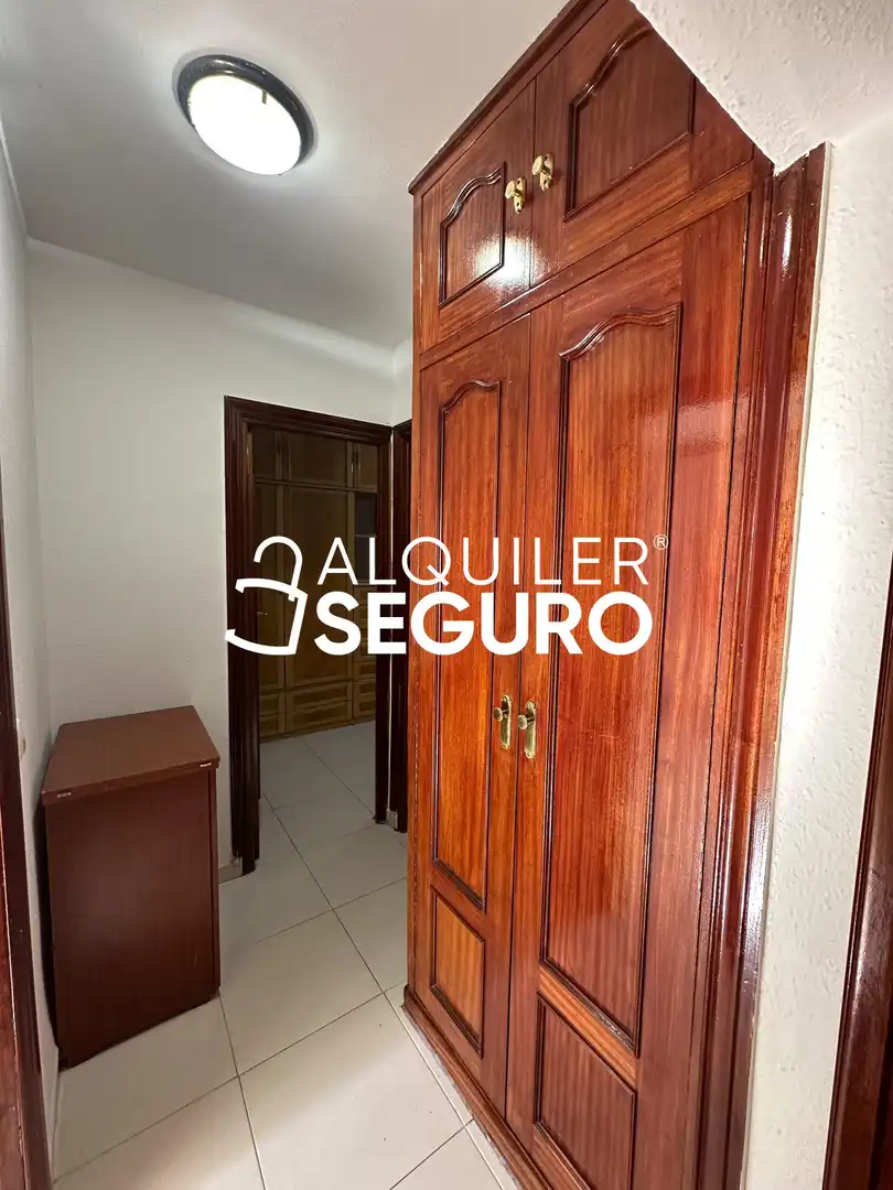 Bedroom of Flat for rent in Madrid  with Air Conditioner and Heating