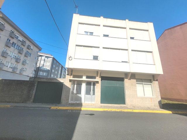 Exterior view of Building for sale in Fene