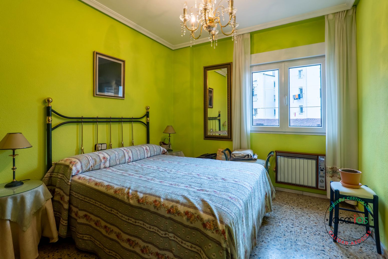 Dormitori de Pis en venda en Gijón  amb Calefacció i Parquet