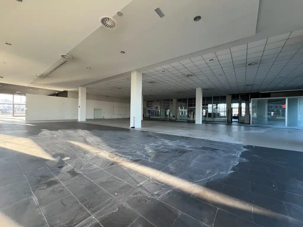 Nave industrial de alquiler en Oleiros con Calefacción