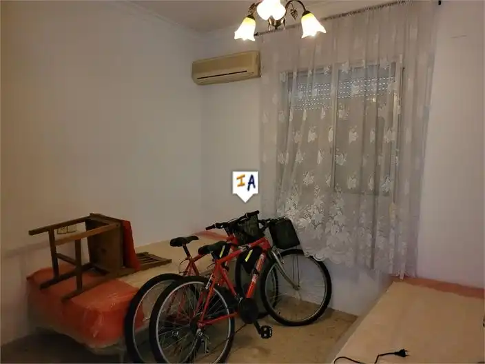 Casa adosada en venta en Lora de Estepa