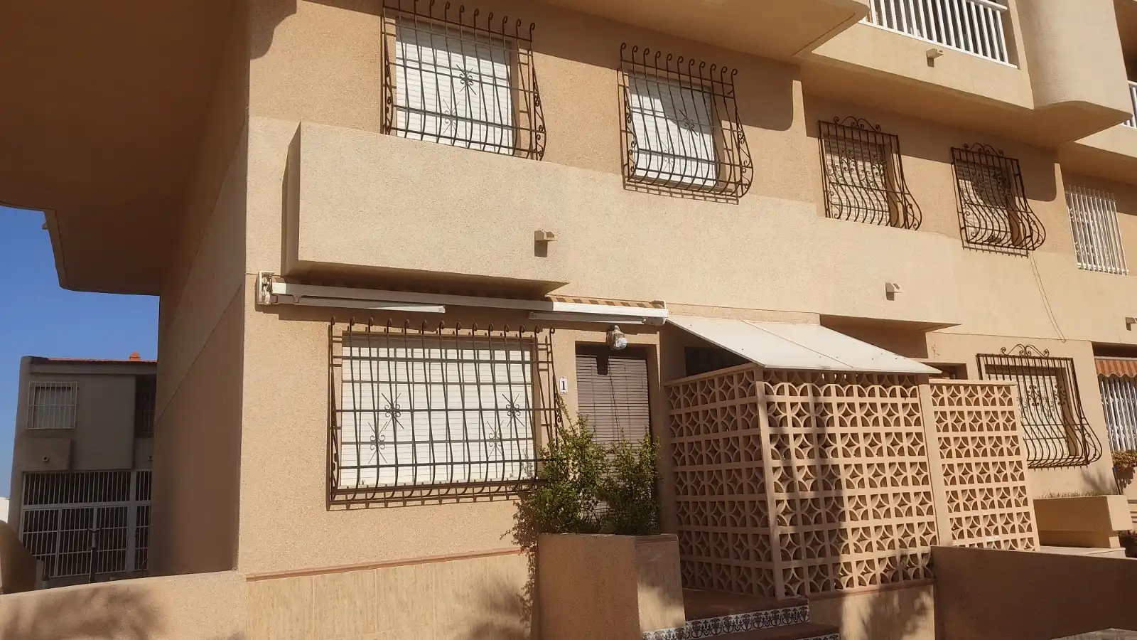 Exterior view of Houses for rent in La Manga del Mar Menor  with Heating, Terrace and Swimming Pool