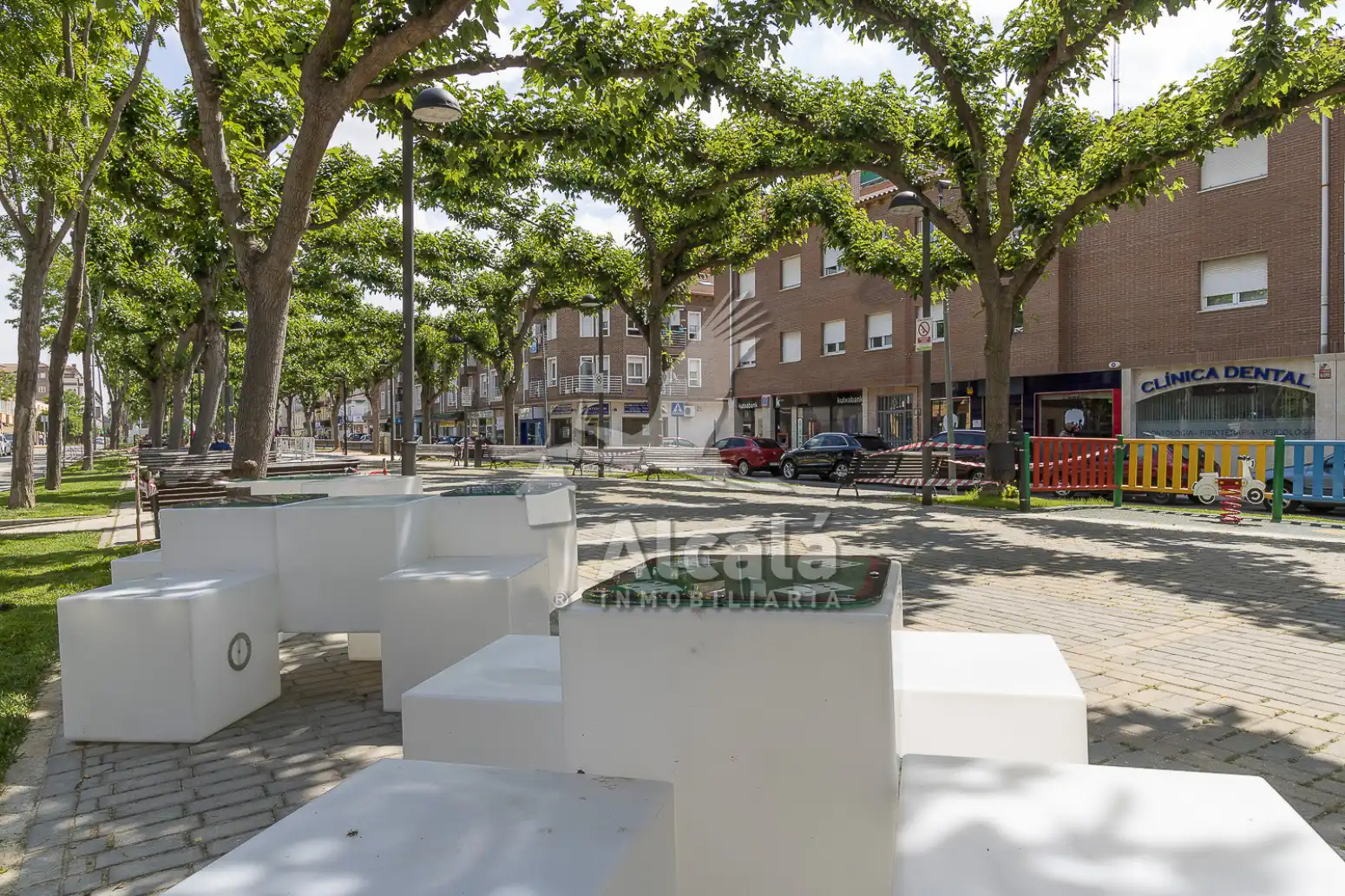 Vista exterior de Pis en venda en Azuqueca de Henares amb Calefacció i Terrassa