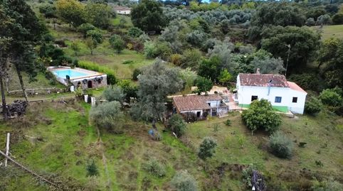 Finca de 3 has con casa, piscina, manantial, huerta y vistas