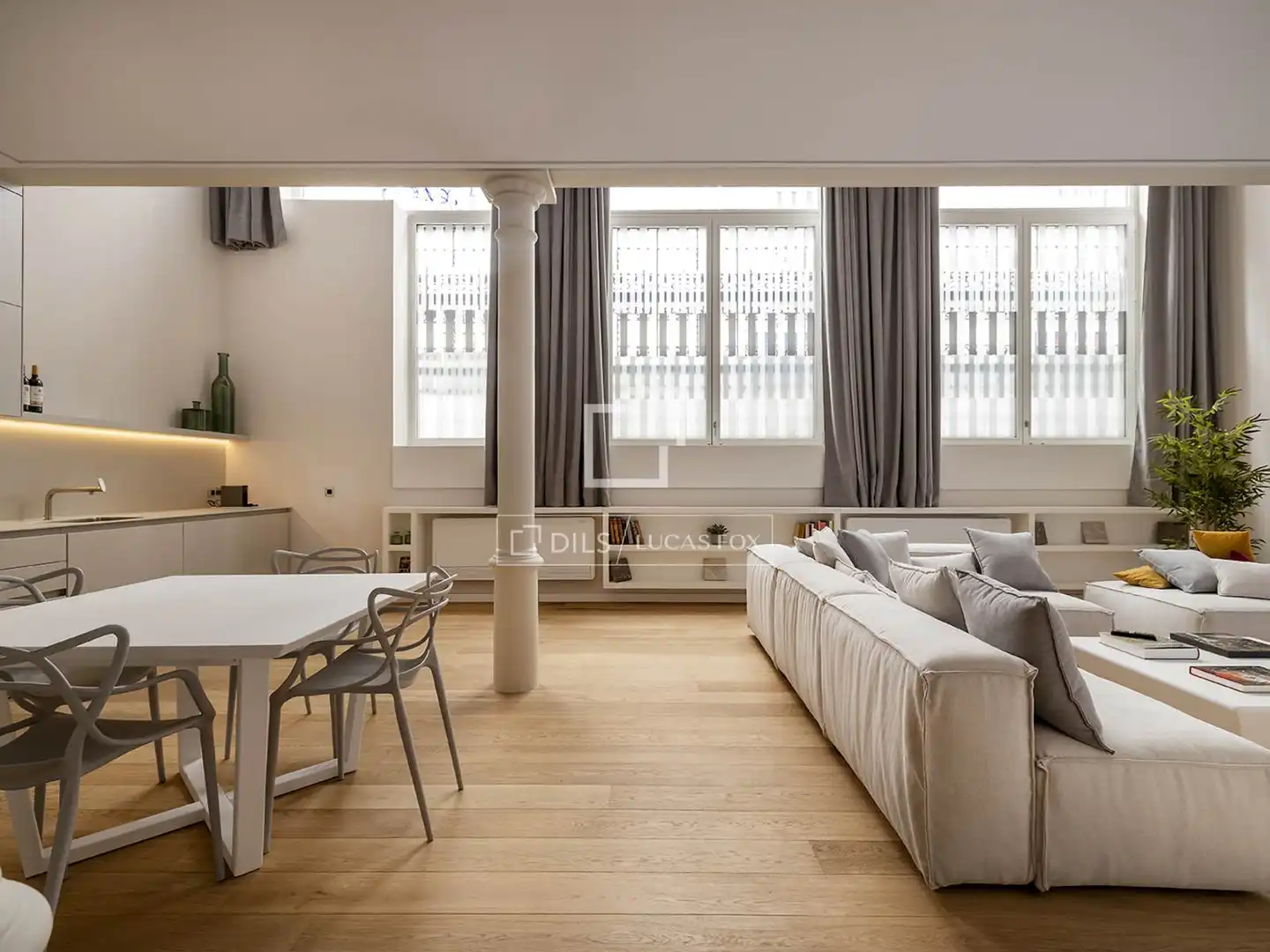 Sala de estar de Loft de alquiler en Barcelona con Aire acondicionado, Calefacción y Parquet