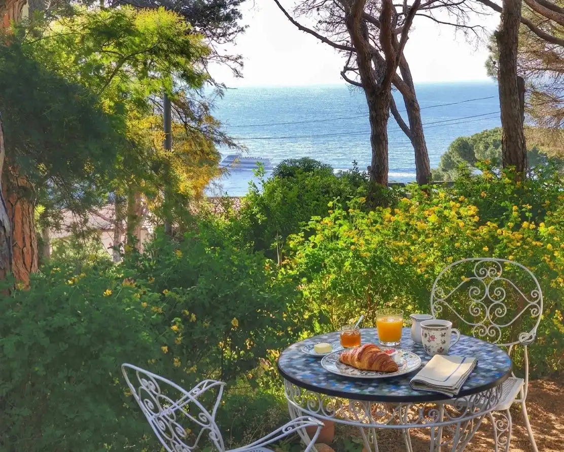 Houses for sale in Montgoda