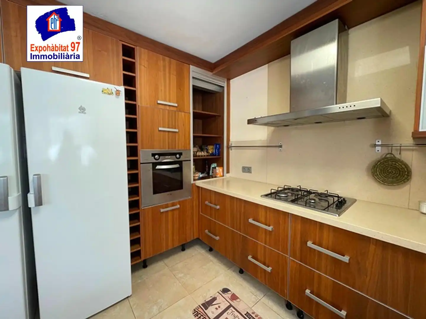 Casa a schiera con piscina in vendita a Carrer JOAQUIM MIR, imagen 2