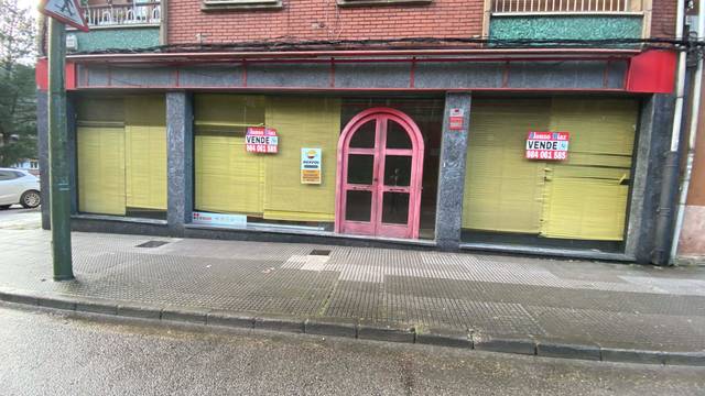 Local comercial en Venta en Avenida de la Constitucion en San Martín del Rey Aurelio