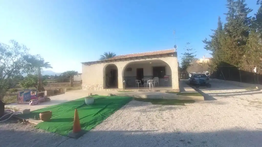 Vista exterior de Casa o xalet en venda en Elche / Elx amb Terrassa i Traster