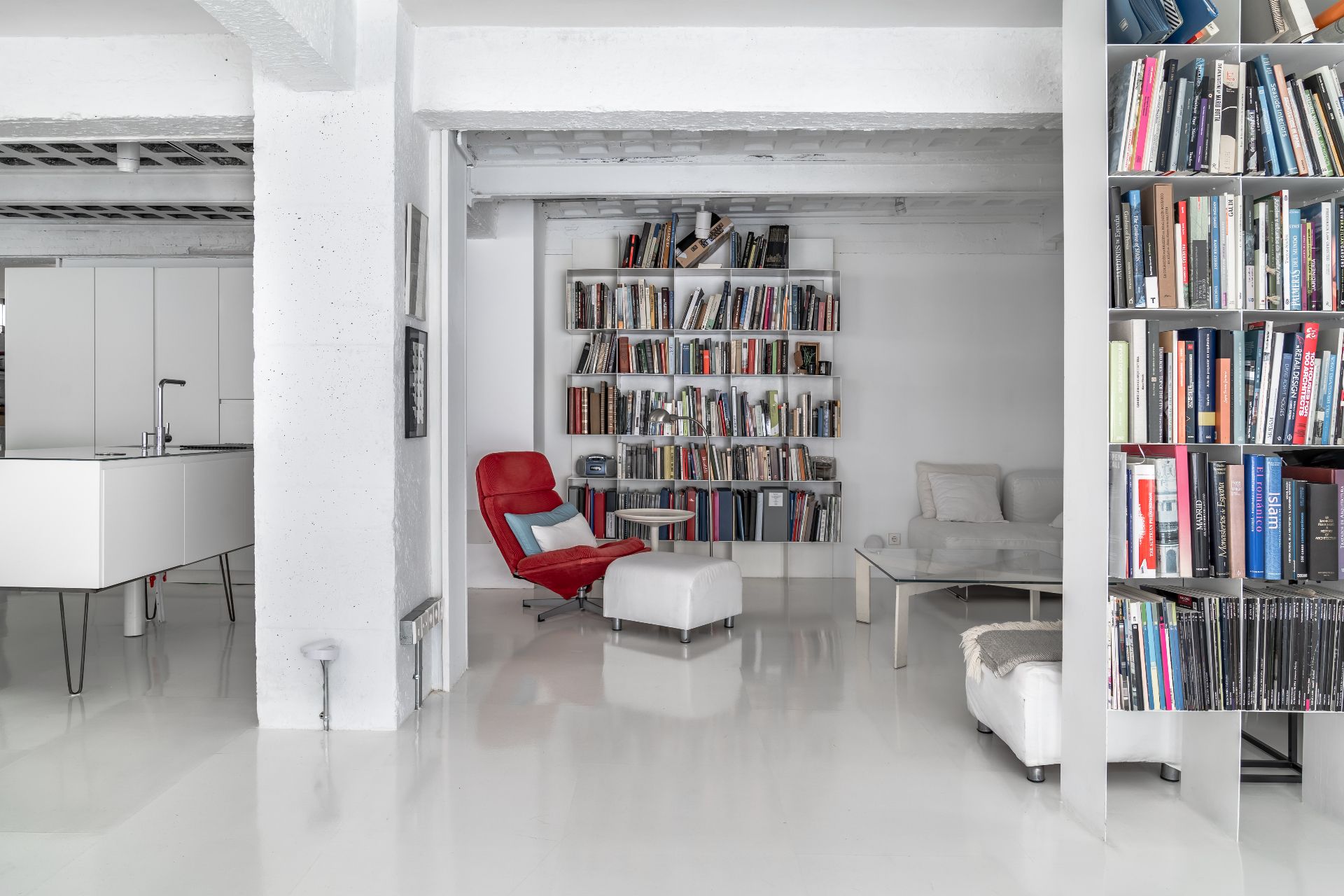 Living room of Office for sale in  Madrid Capital  with Air Conditioner, Heating and Furnished