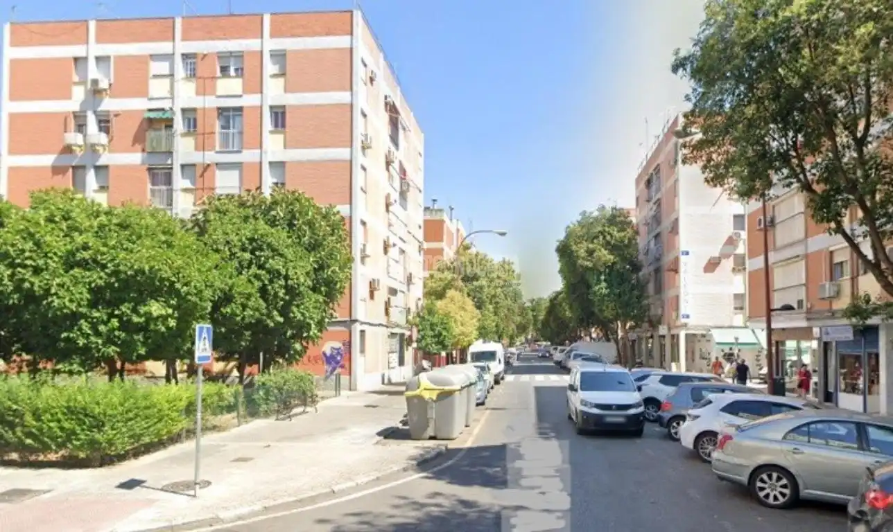 Vista exterior de Pis en venda en Sevilla
