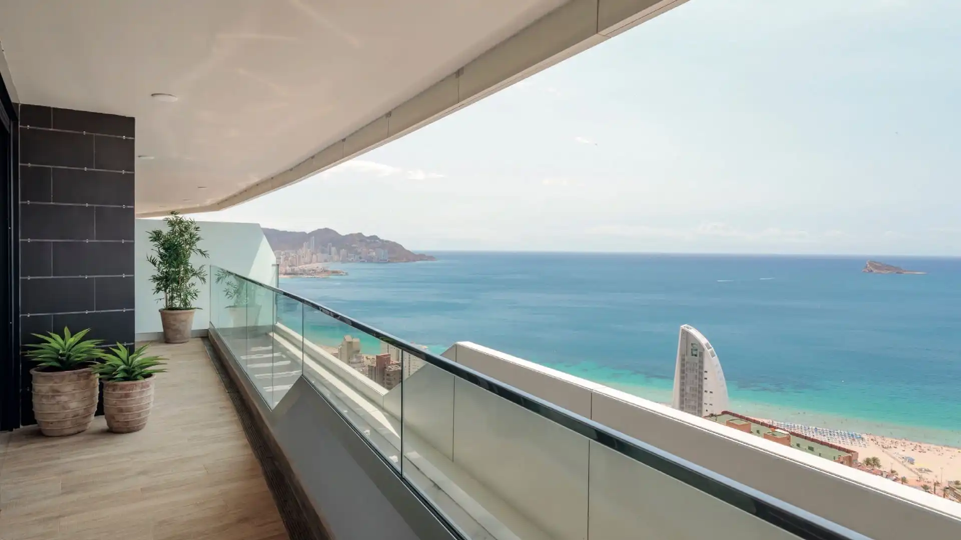 Terrassa de Apartament en venda en Benidorm amb Terrassa, Traster i Piscina comunitària