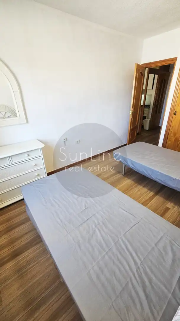 Dormitori de Pis en venda en Los Alcázares amb Terrassa, Moblat i Balcó