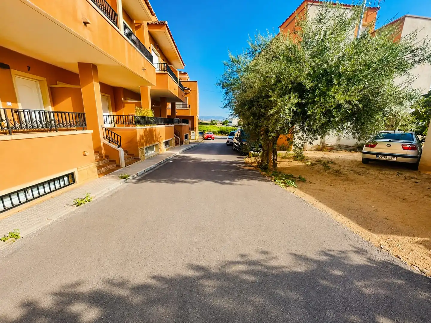 Vista exterior de Casa adosada en venda en Helechosa de los Montes amb Calefacció, Jardí privat i Terrassa