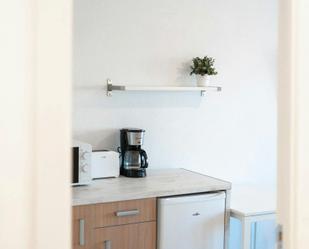 Kitchen of Flat to share in  Valencia Capital