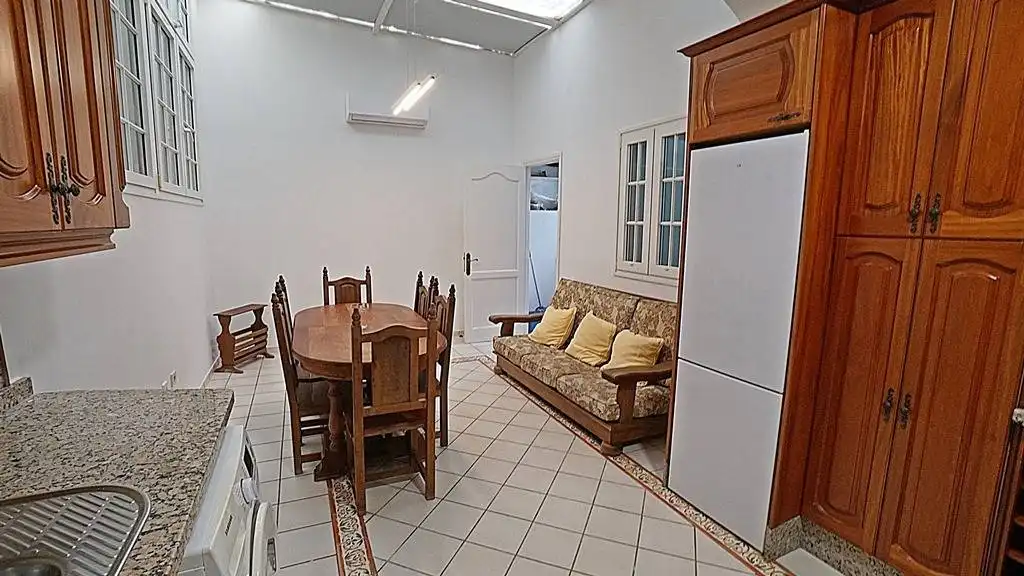 Comedor de Piso de alquiler en Las Palmas de Gran Canaria con Aire acondicionado, Amueblado y Balcón