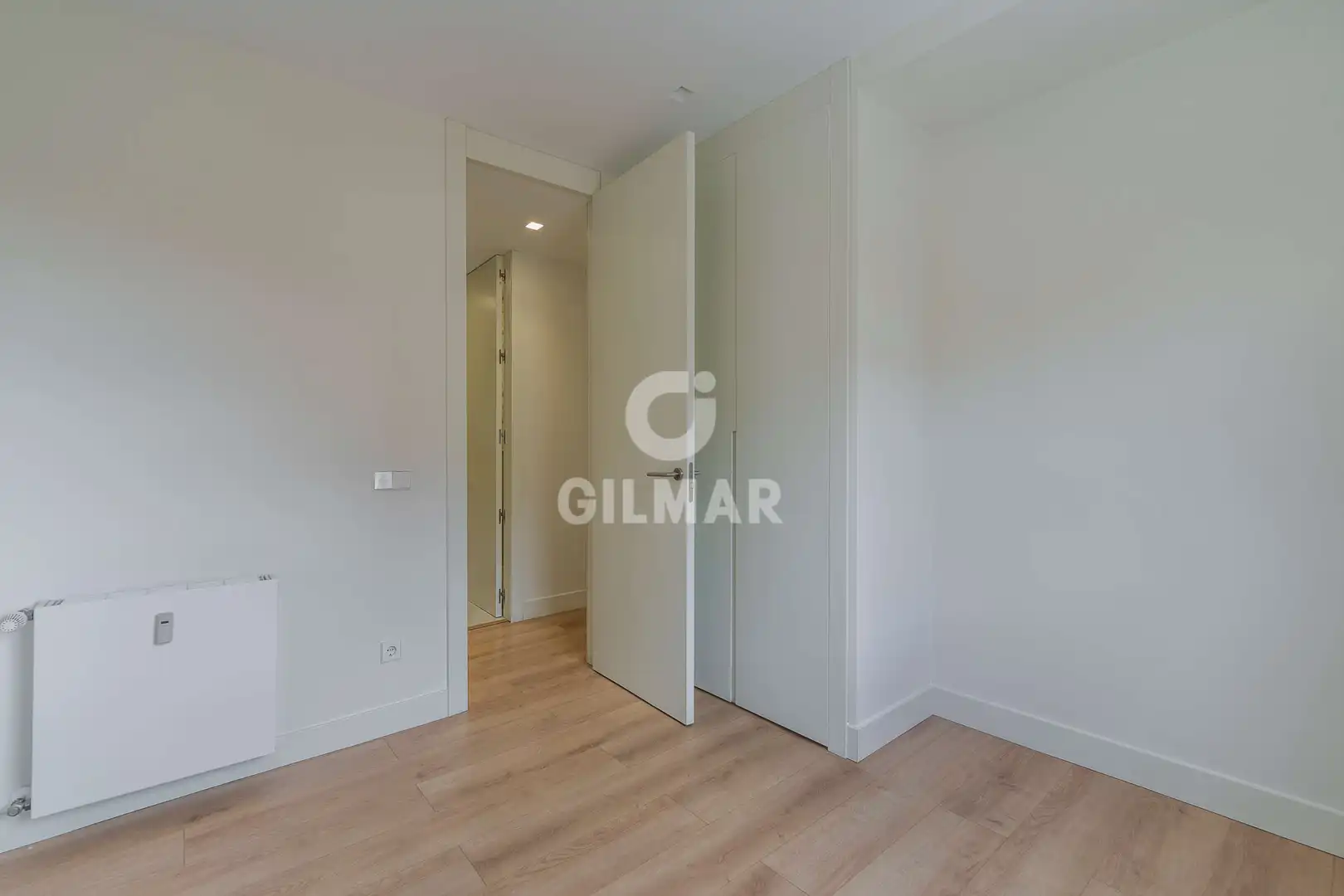 Habitación de Piso en venta en Madrid con Calefacción y Balcón