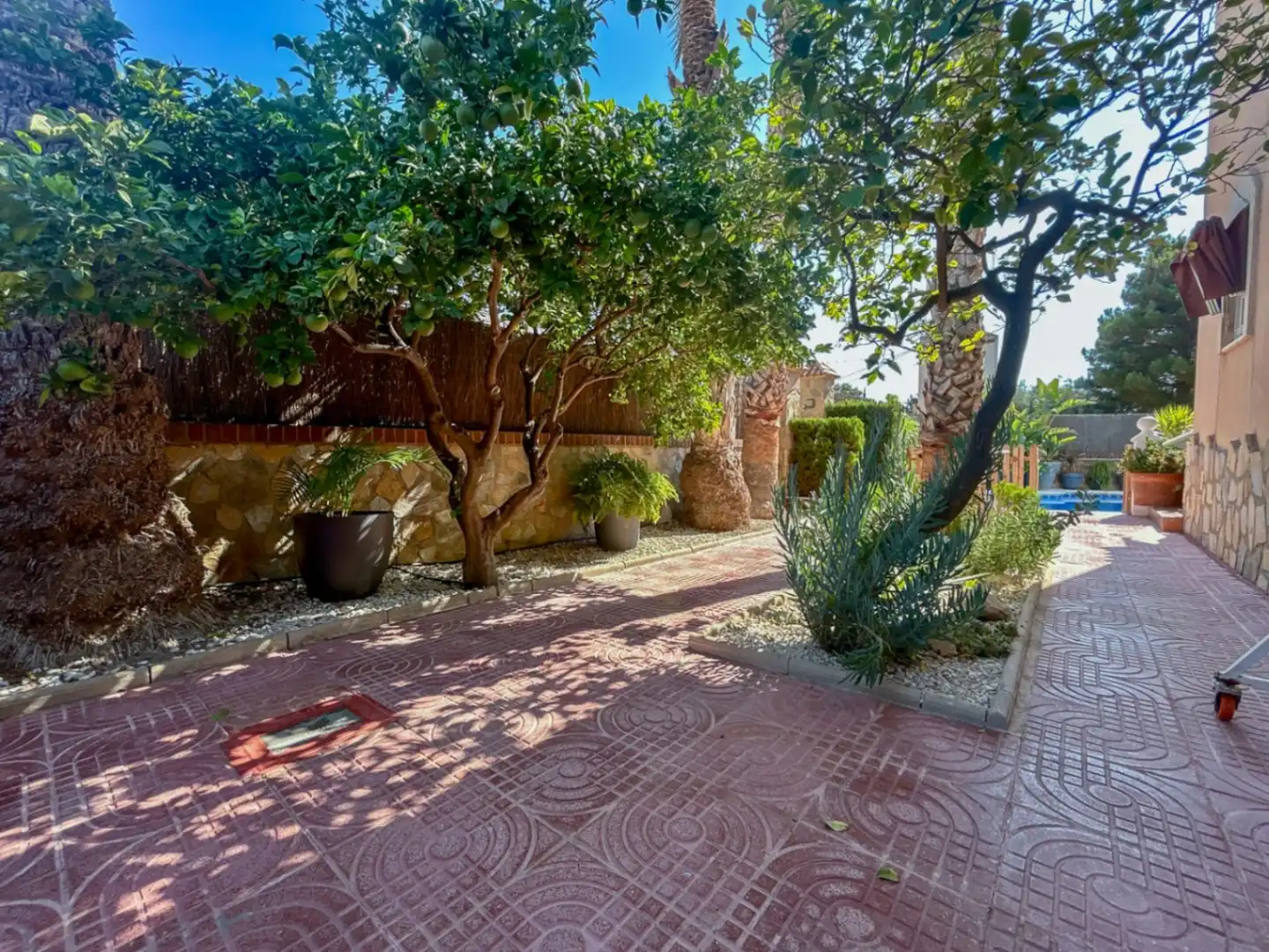 Jardí de Casa o xalet en venda en El Campello amb Aire condicionat, Calefacció i Jardí privat