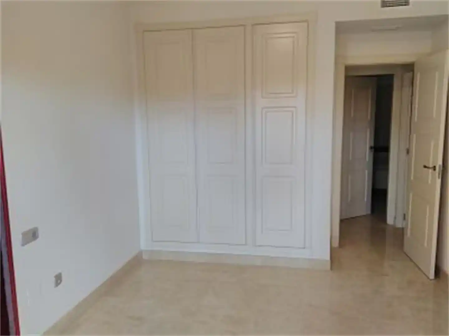 Habitación de Apartamento en venta en Estepona con Aire acondicionado y Piscina
