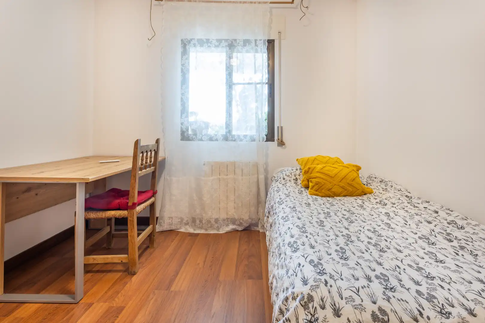 Bedroom of Houses for sale in Villanueva de la Cañada  with Air Conditioner, Heating and Private garden
