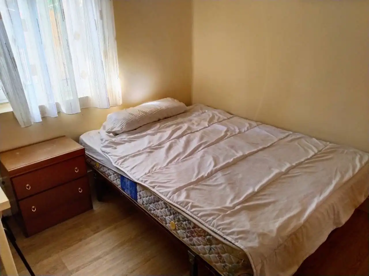 Bedroom of Flat for rent in Burgos  with Heating, Terrace and Furnished