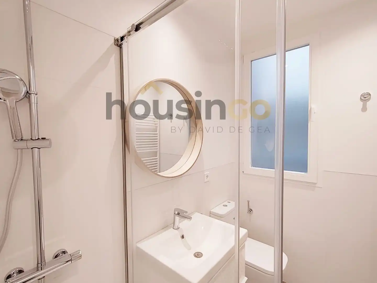Badezimmer von Wohnung zur Miete in Madrid mit Klimaanlage und Heizung