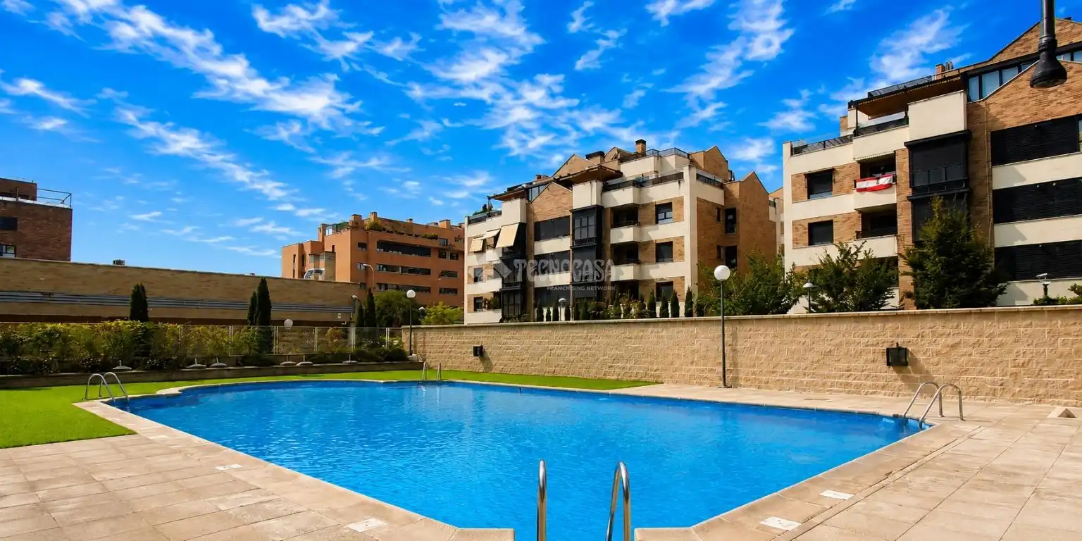 Piscina de Piso en venta en Madrid con Aire acondicionado, Calefacción y Parquet