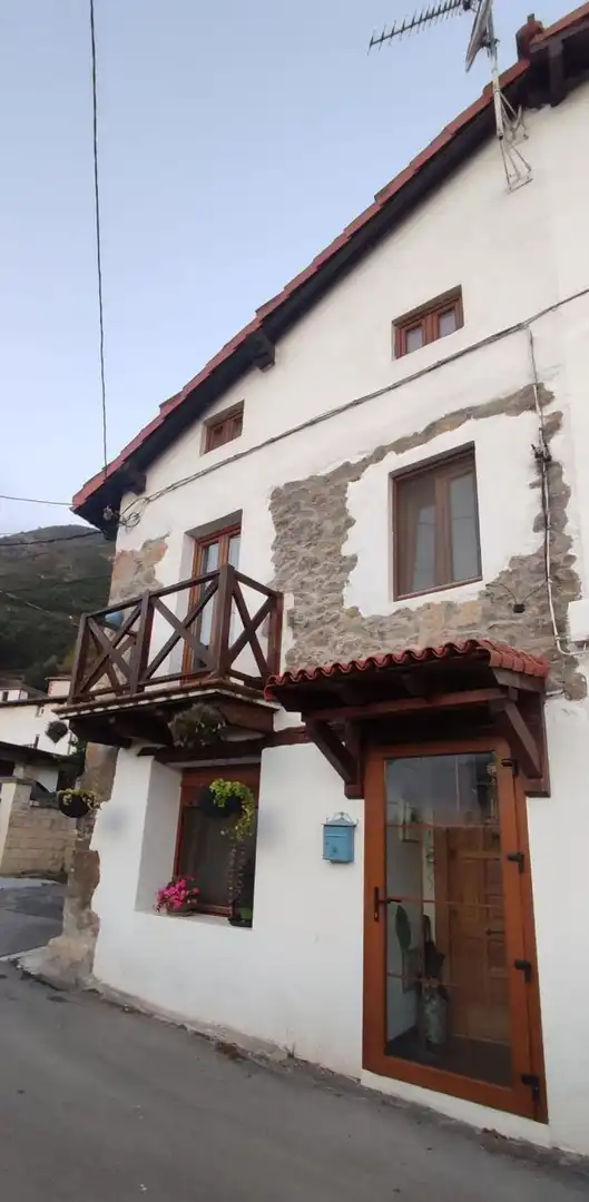 Maison mitoyenne avec terrasse à vendre à Barrio Ontón