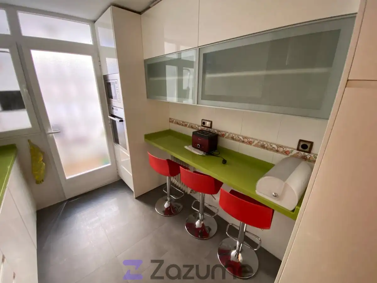 Kitchen of Flat for rent in Salamanca  with Heating, Parquet flooring and Furnished