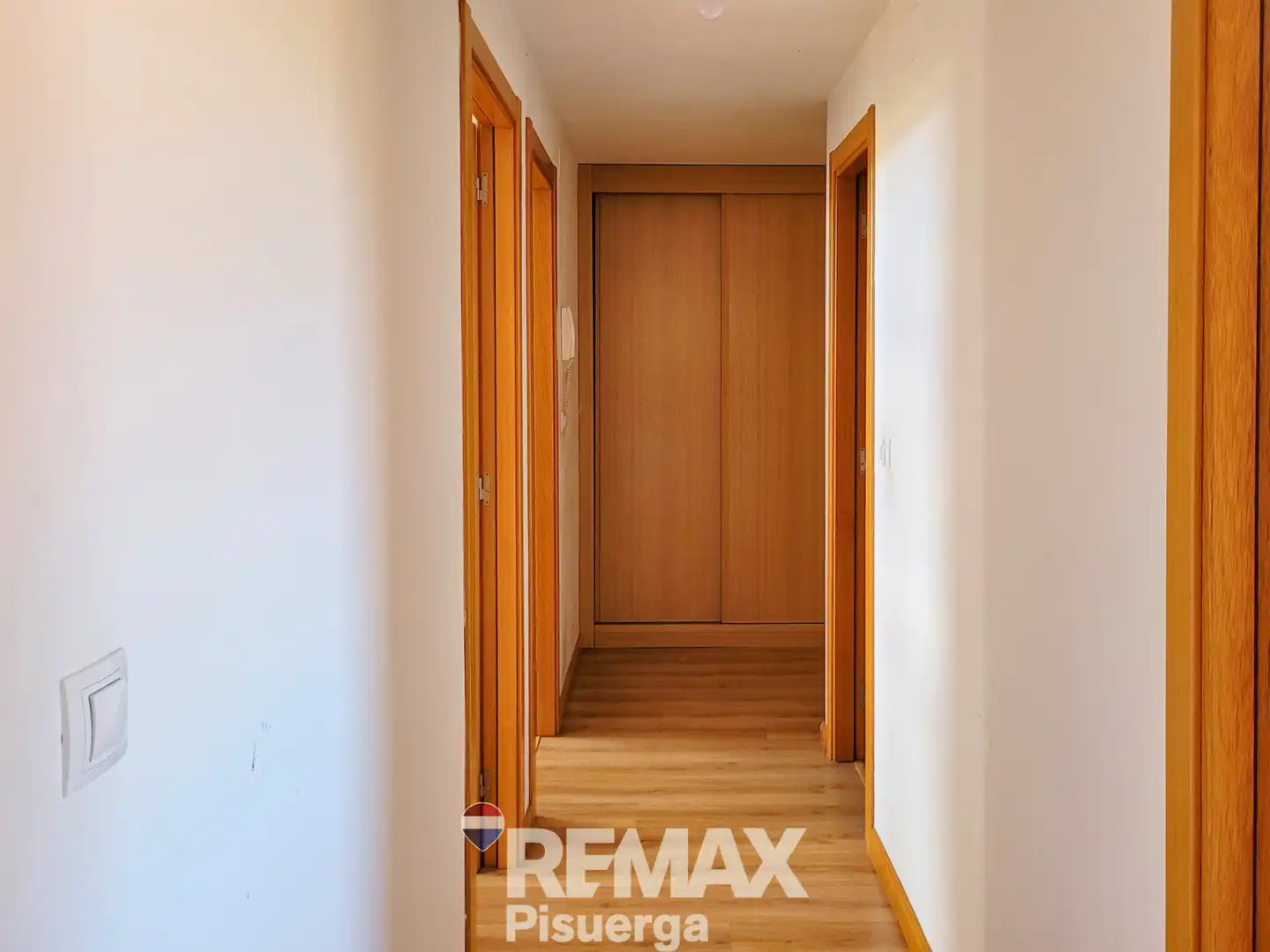 Wohnung zum Verkauf in Santovenia de Pisuerga mit Heizung, Abstellraum und Balkon