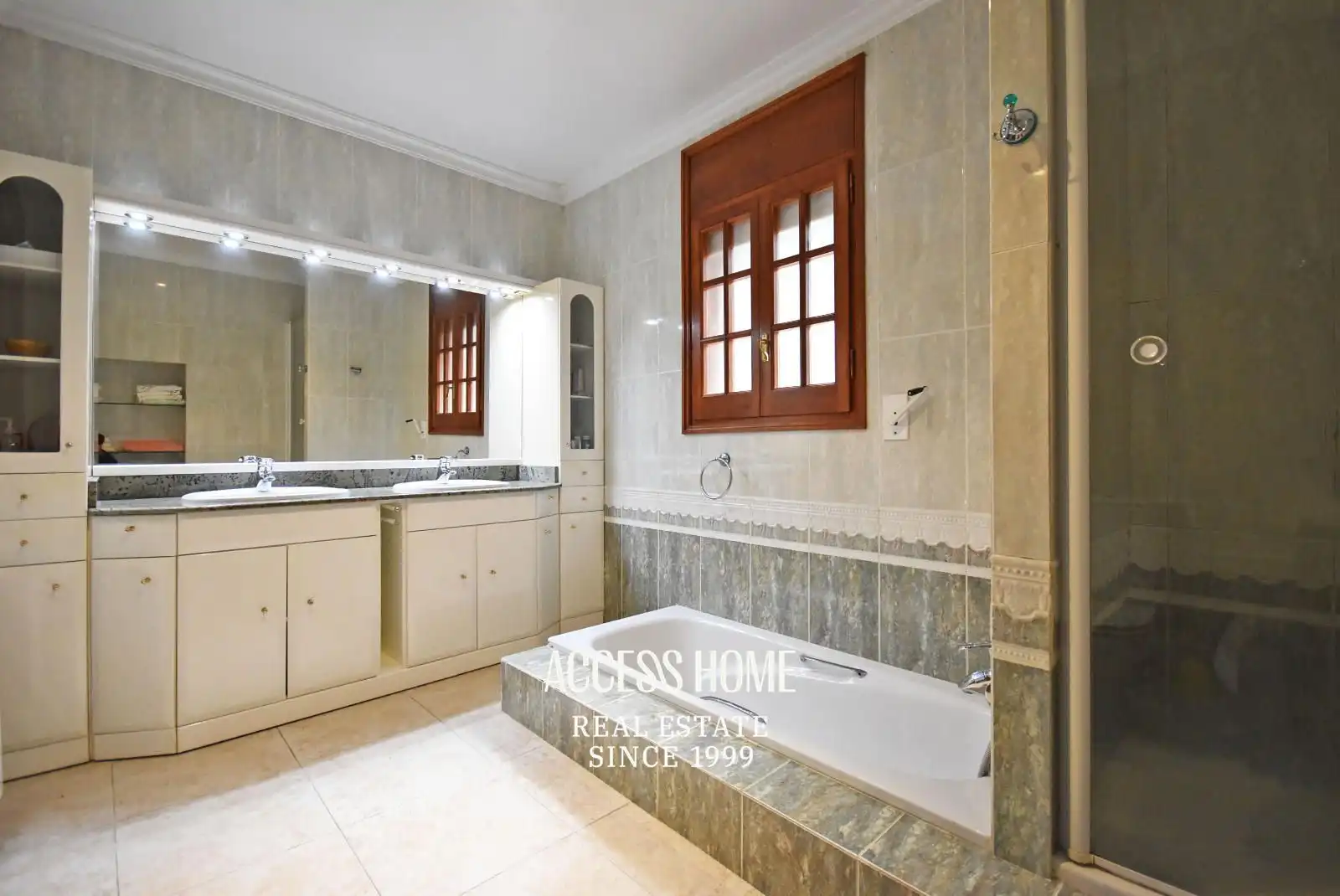 Baño de Casa o chalet en venta en Mataró con Aire acondicionado, Calefacción y Terraza